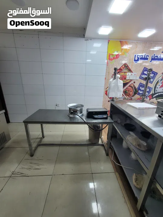 السلام عليكم ورحمة الله وبركاته مطعم في الرفاع الشرقي بوكوارة  معروض للبيع كامل متكامل وبسعر مناسب ل