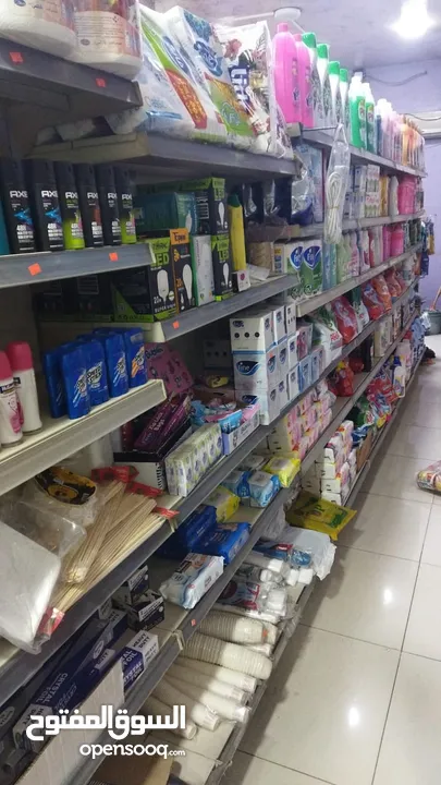 سوبر ماركت للبيع