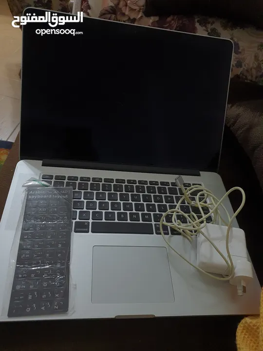 MacBook pro mid 2015 ( retina , 15 inch , core i7)