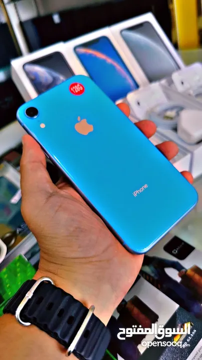 بأقل سعر : iPhone XR 128gb هواتف نظيفة جدا بدون اي شموخ أو مشاكل بحالة الوكالة مع ضمان و ملحقاتها