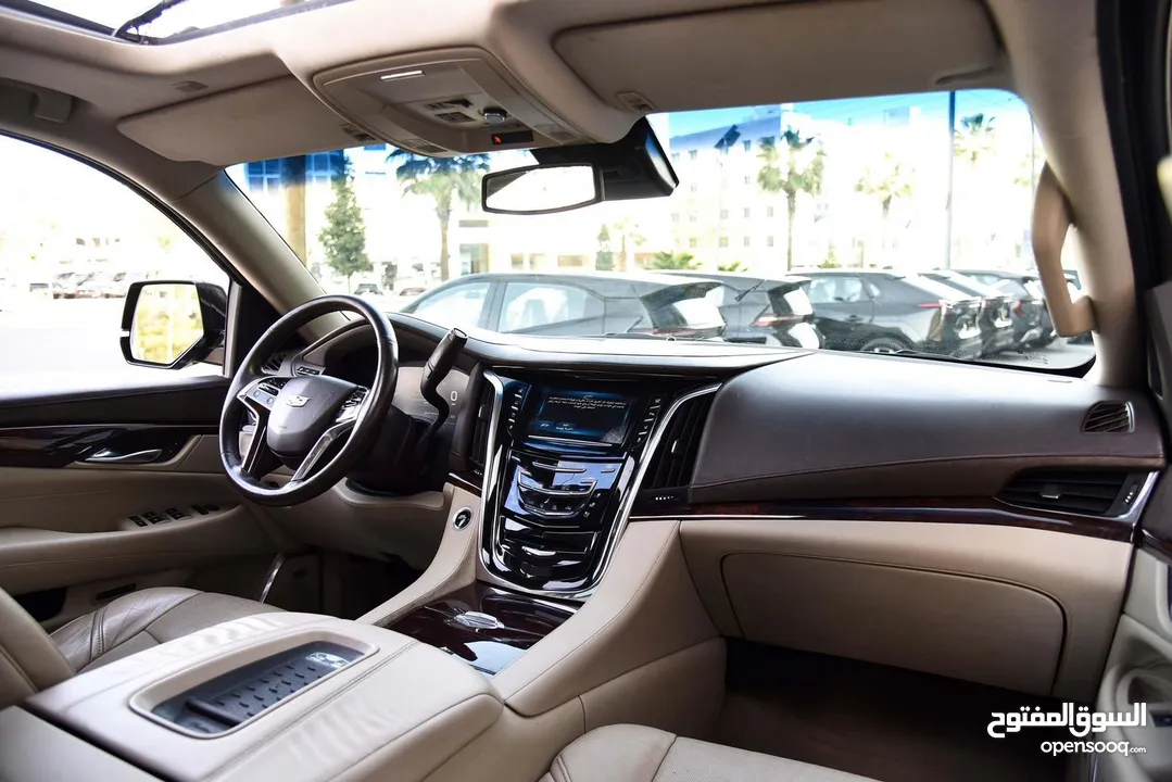 cadilac Escalade  وارد الوكالة و صيانة الوكالة مواصفات خاصة