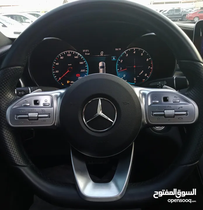 Mercedes-Benz C 200 V4 2.0 L Full Option Model 2021 (agency status)