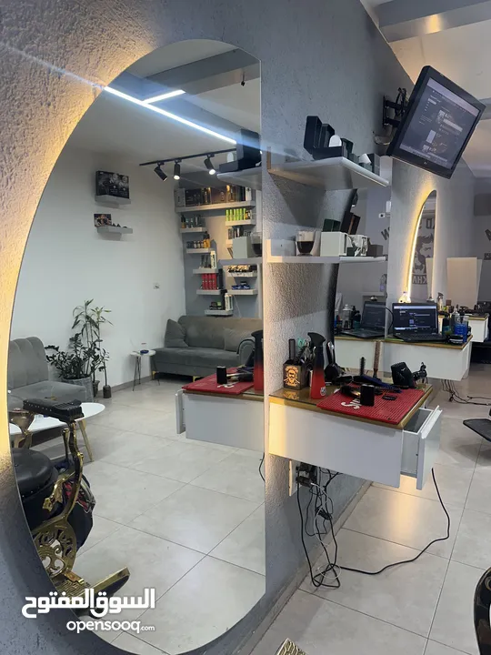 ديكور صالون حلاقة كامل للبيع