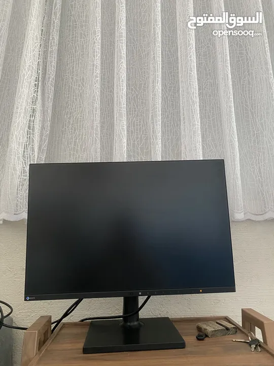 شاشة75EIZO هيرتز مستعملة اقل من سنة  بحالة شبة جديدة يوجد فيها خيارات كثيرة  السعر 270 شيكل الخليل