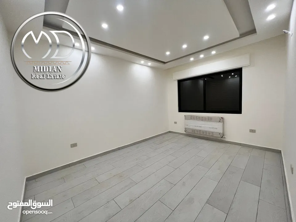 شقة ارضية جديدة فارغة للايجار خلدا مساحة 135م مع ترس 30م تشطيبات سوبر ديلوكس بسعر مميز جداً