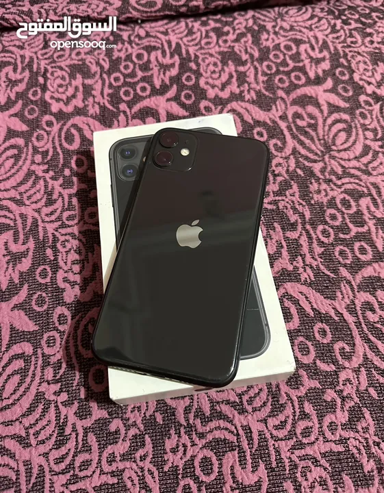 للبيع iPhone 11