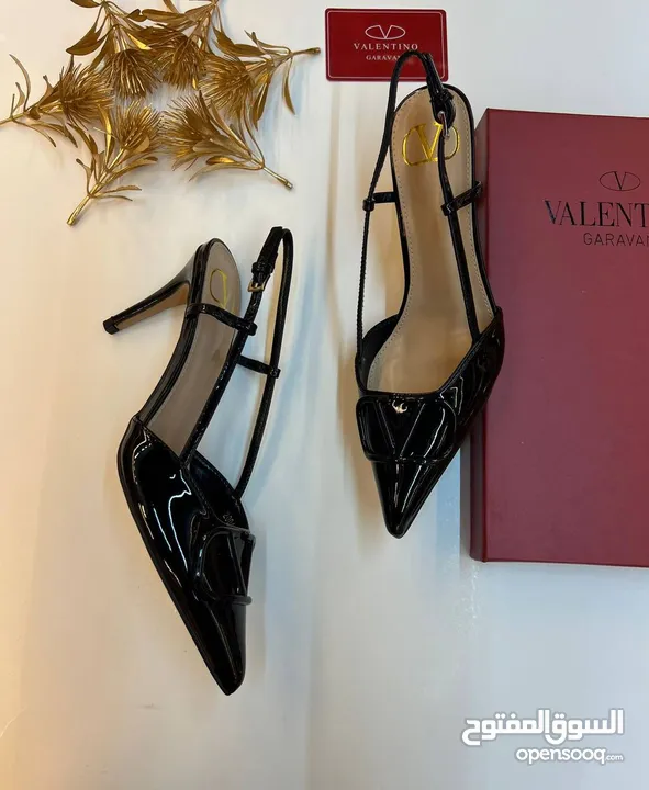 كعب نسائي للحلوين VALENTINO