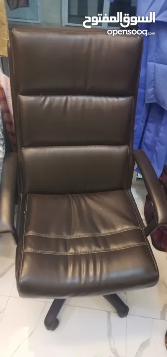 good condition office chair