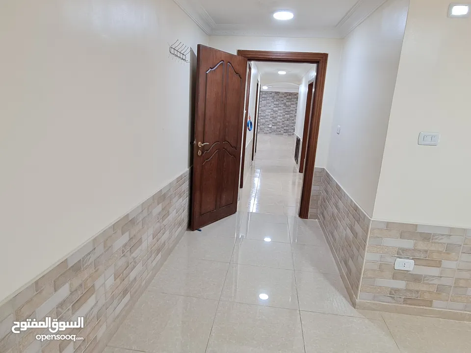 شقة تسوية للايجار من المالك مباشرة بالقرب من اشارة مستشفى حمزة ومسجد ابو بكر