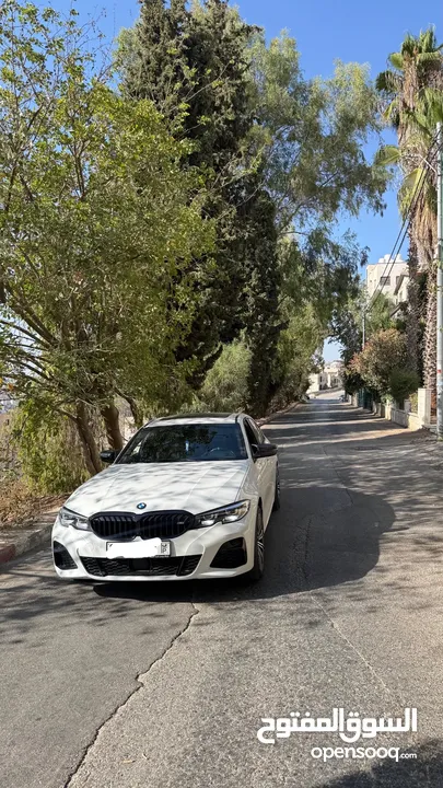 Bmw330e  ضياء