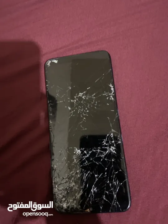 سامسونج A02sللبيع بسعر 100شيكل بحاجة لشاشه تغير التلفون جيد وعمر التلفون اقل من 3سنين الون ازرق على