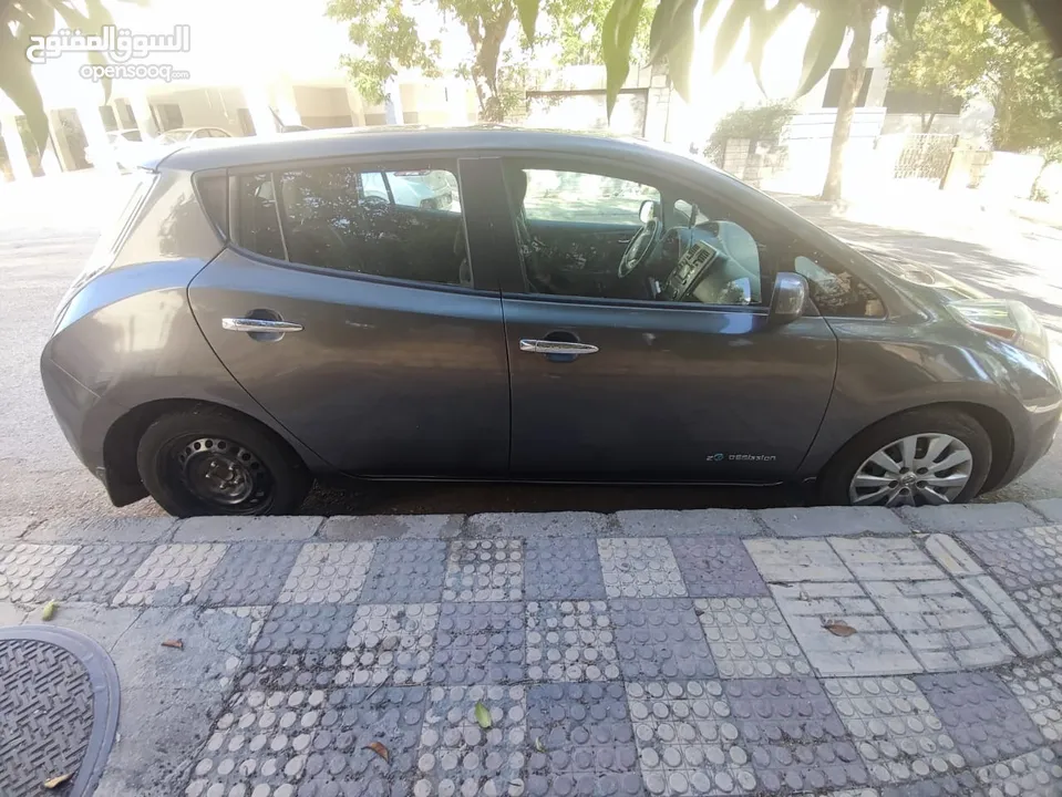 2015 Nissan Leaf 10 bar