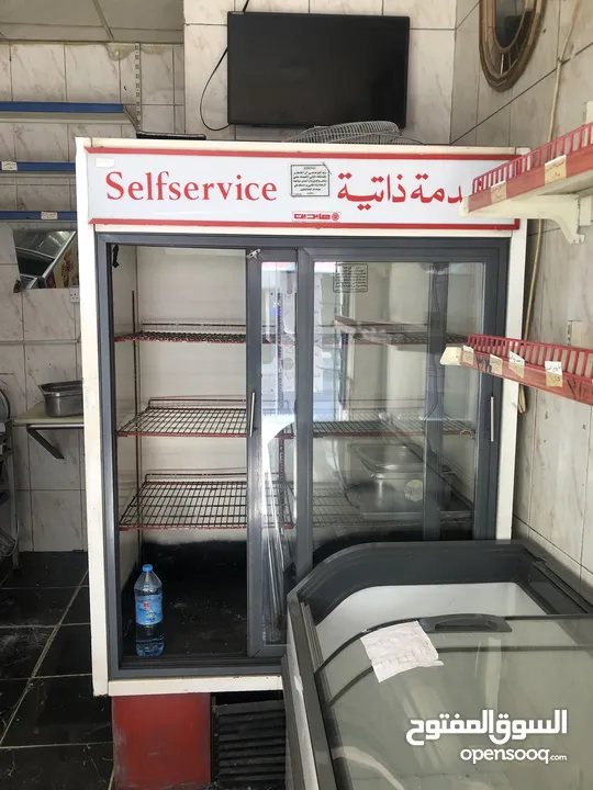 عده محل مجمدات ومواد تموينيه