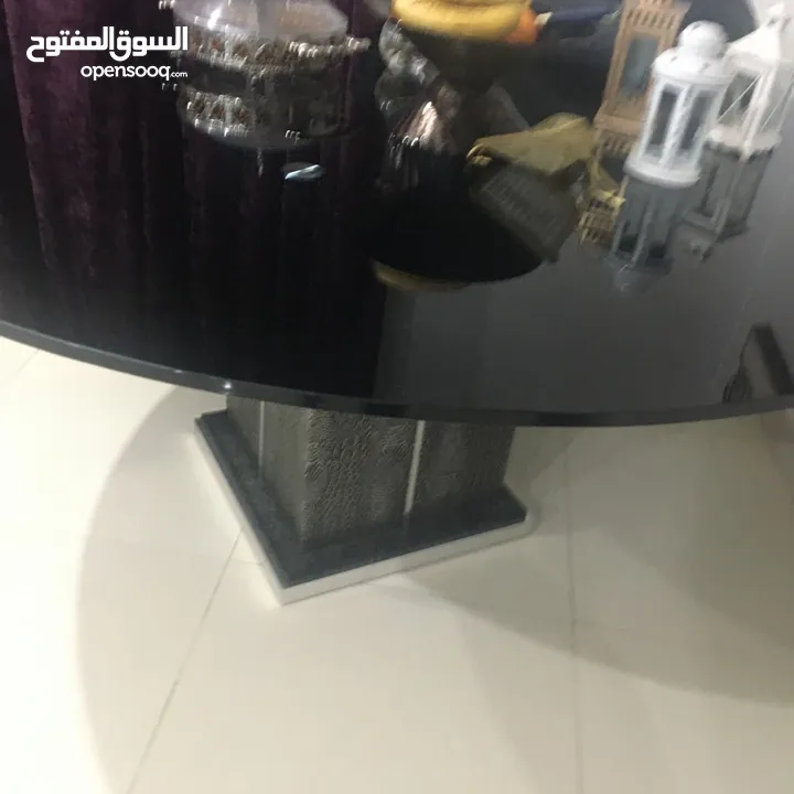 طاولة طعام