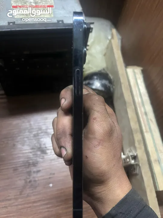 أيفون 12برو ماكس مستعمل بحاله جيده في شخط خفيف بشاشة مش مأثر بطاريه 77 الجهاز مش مفتوح
