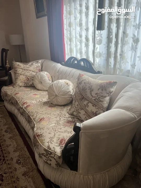 طقم كنب فاخر للبيع