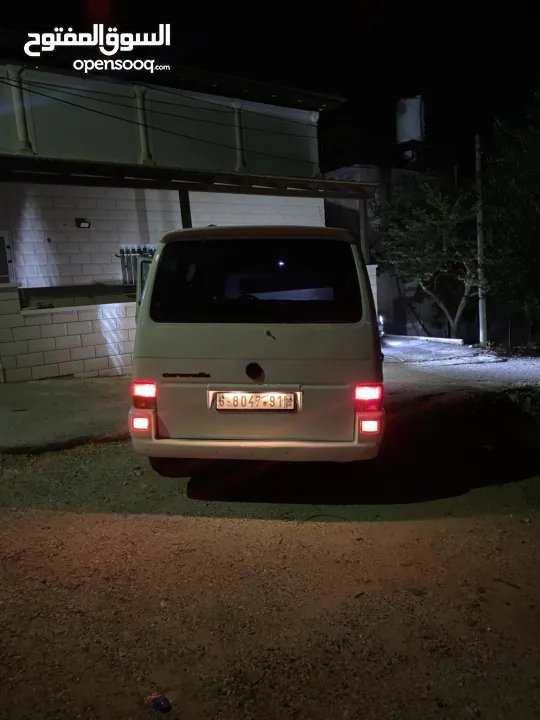 باص كرافيل للبيع موديل 2000 دهان جديد وغرفة جديدة كراسي منجدة جلد غرفة كحلية جنط باسات تعتيم كامل