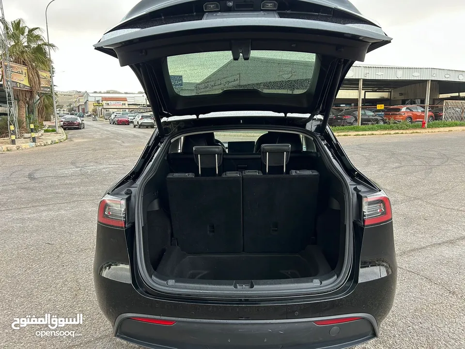 TESLA MODEL Y 2022 LONG-RANGE DUAL MOTOR-7 Seats  (سبع مقاعد)