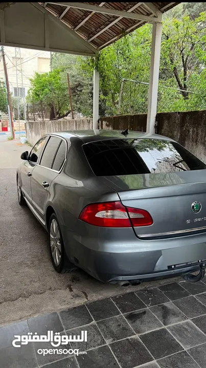 Skoda Superb 2011