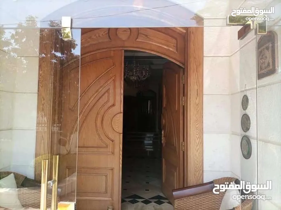 الظهير فيلا مستقله فخمه جدا فن معماري عاليه ومطله اجمل موقع مكون من اكثر من سكنه
