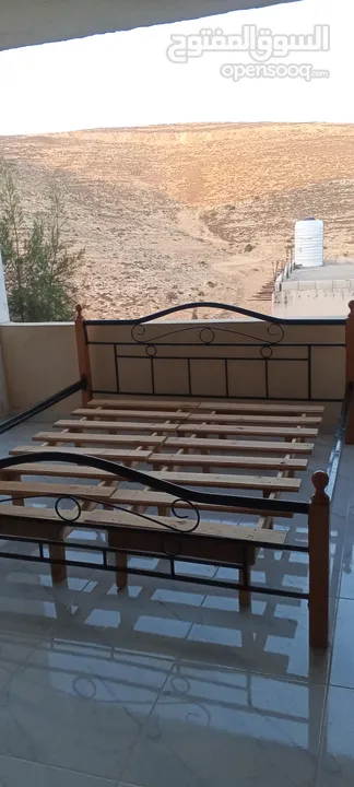 تخت مجوز لشخصين للبيع بحاله جيدة جداً