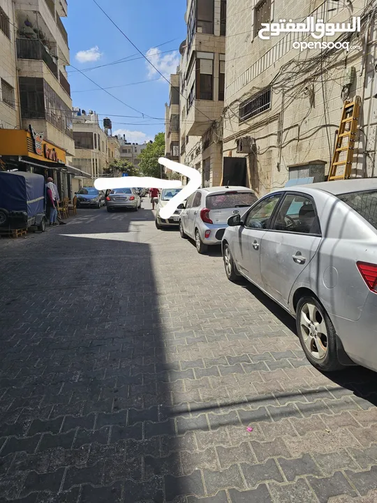 محلات للإيجار في رام التحتا محل دراي كلين سابقاً بجانب دخلة صوفي كافي وقبل مطعم غوار
