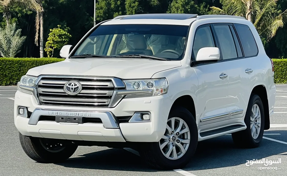 Toyota Land Cruiser GXR V6 Model 2017 Gcc Specifications Full Options