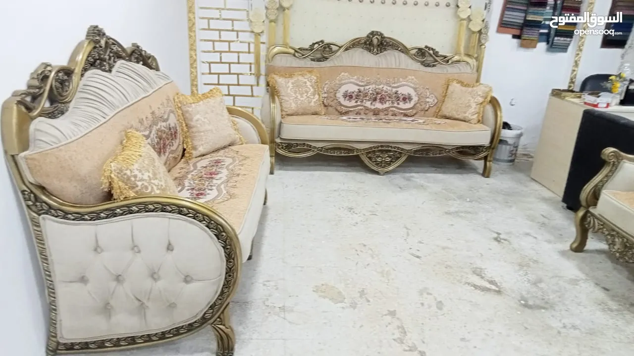 طقم كورنر خشب قراط ولاتيه مكفول سنتين اسفنج ضغط قماش وتر بروف. 6مخدات هدية  بفة لكل طقم كن