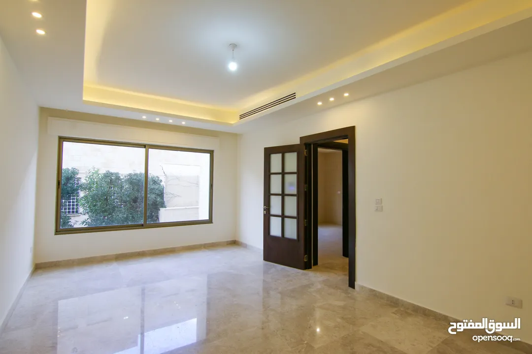 شقة دوبليكس مع روف مميزة للبيع مساحة 200م وروف 40م باجمل مناطق جبل عمان (مشروع 221)
