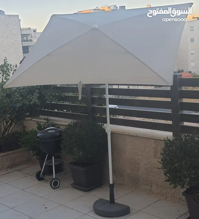 مظلة عدد 2 من ايكيا مع قاعدة واحدة
