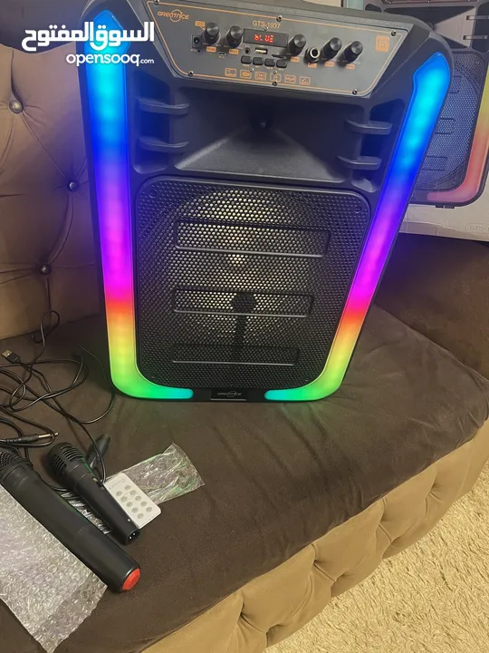 سماعة حفلات BT Speaker .. 15 inch  لا سلكية .. جديدة جدا استعمال مرة واحدة فقط . التواصل عبر الواتس