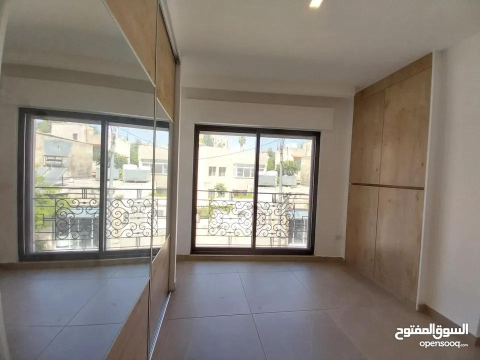 Apartment for rent in jabal Amman  ( Property 32348 )-174830670