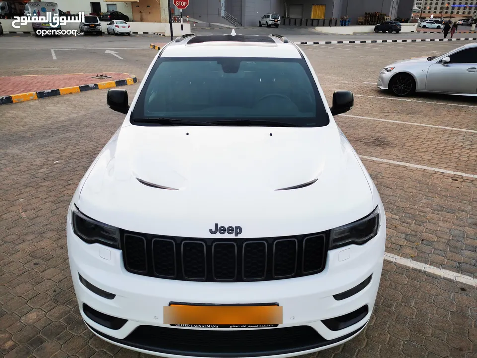 تم تخفيض السعر لسرعة البيع2019 jeep grand cherokee s  GCC 3.6 limited خليجي سبورت V6