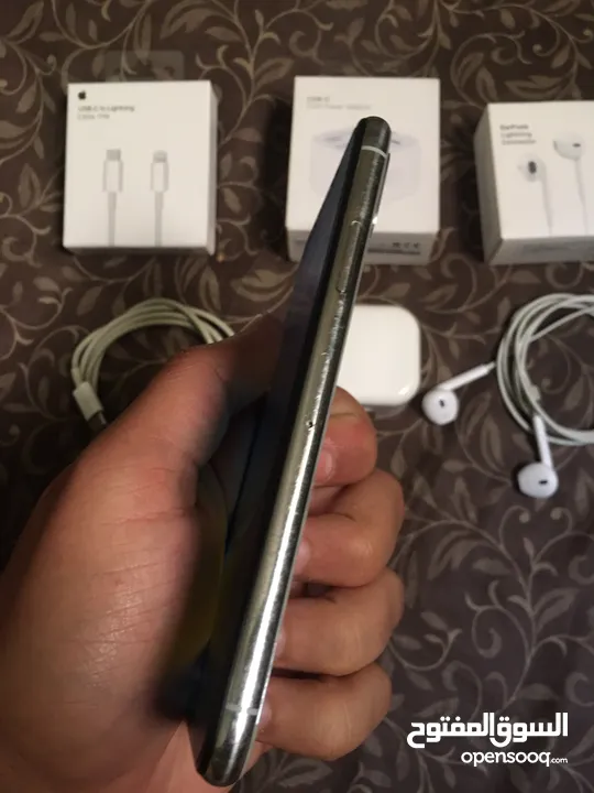 ايفون 256GB x للبيع مساحة