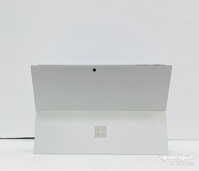 Microsoft surface Pro 5 i5 7th Gen Ram 8GB SSD 256GB 2 in 1 Touch