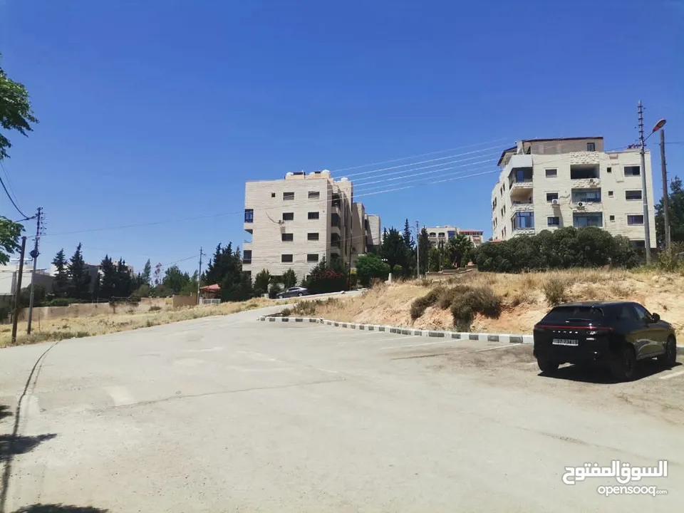 قطعة ارض تصلح للفلل والاسكانات ( موقع مميز / سعر مغري )