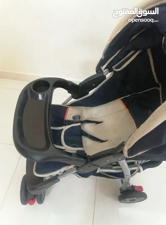 عربة أطفال للبيع