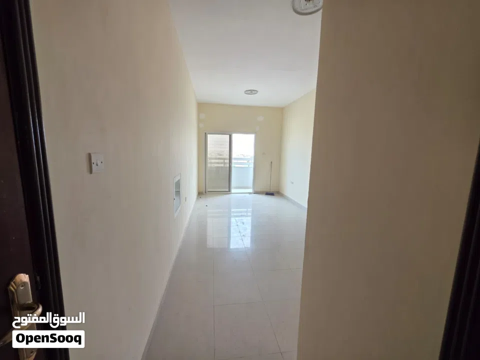 اقل اللاسعار في عجما استديو ببلكونه بالحميديه