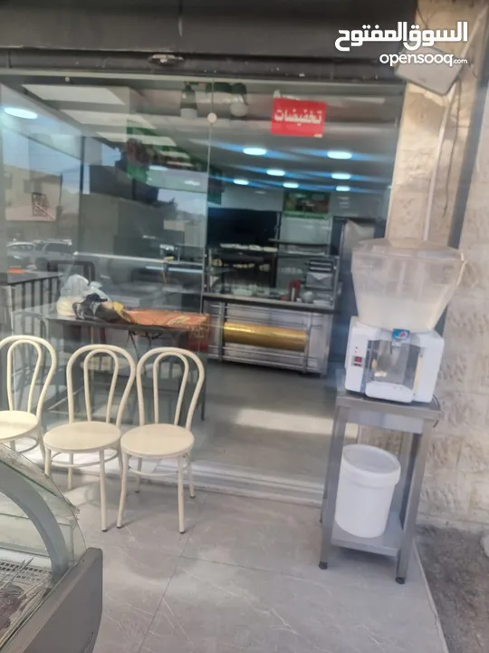 مطعم ومشاوي وسناكات ومناقيش وبيتزا للبيع بسعر مغري وقابل للتفاوض
