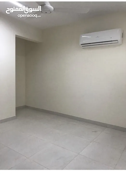 flat W/AC to rent nearest Muscat Mall/شقة مكيفة للإيجار قريب مسقط مول