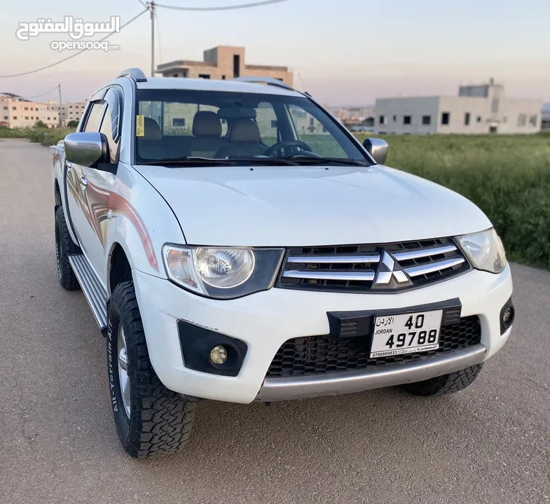 Mitsubishi L200 2013