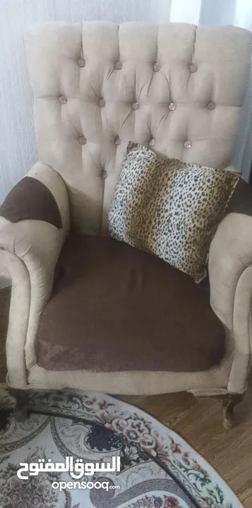 كنب خمس مقاعد وكورنر 11 مقعد بس
