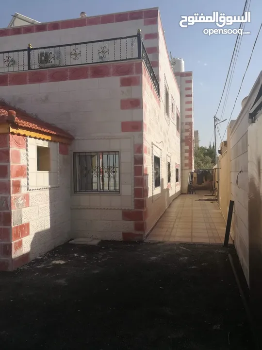 بيت مستقل شبه فيلا بمنطقة هادية وراقية التواصل واتس اب حصراً