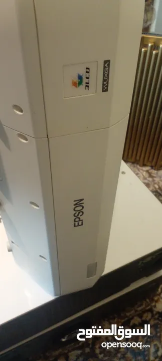 بروجكتر Epson ليزر من افخم اجهزة العرض الحديثه