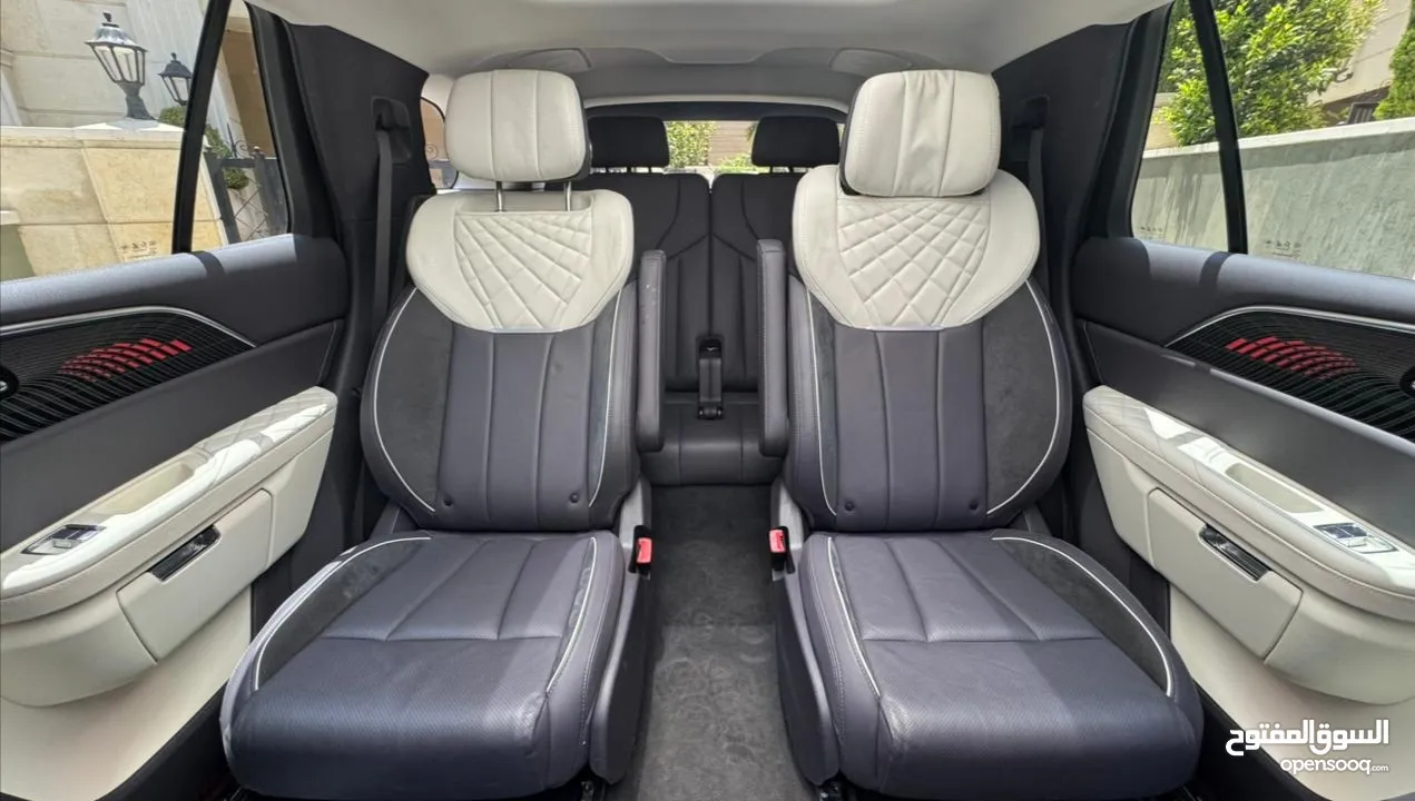 HONGQI E-HS9 2021