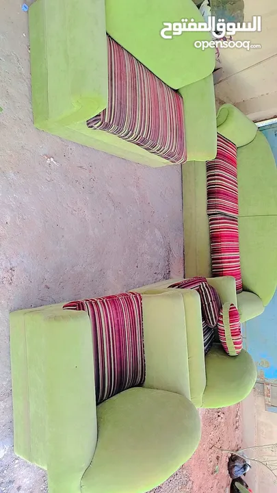 طقم كنب الدب مستعمل بحاله جيده جدا 7 مقاعد ما في مزع ولا كسر السعر 40 دينار
