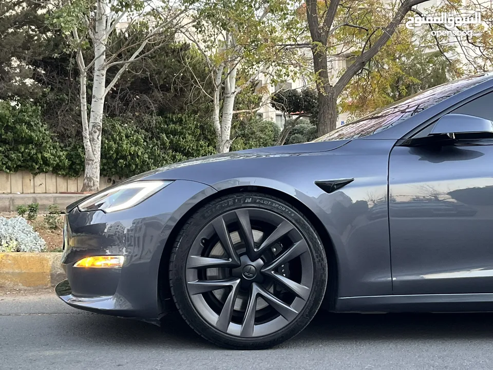 Model S Plaid 1020HP+