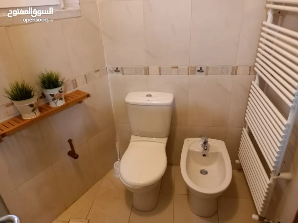 شقة مفروشة - الشميساني - 3نوم 1ماستر - 205م - حديقة - اعلان رقم A166