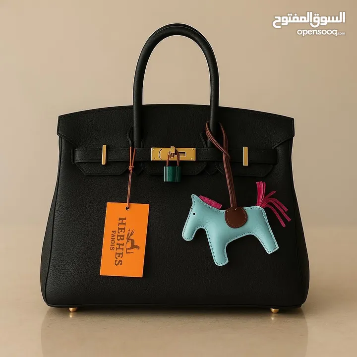 متجر لبيع الحقائب جملة و مفرق توصيل الى جميع انحاء البلاد