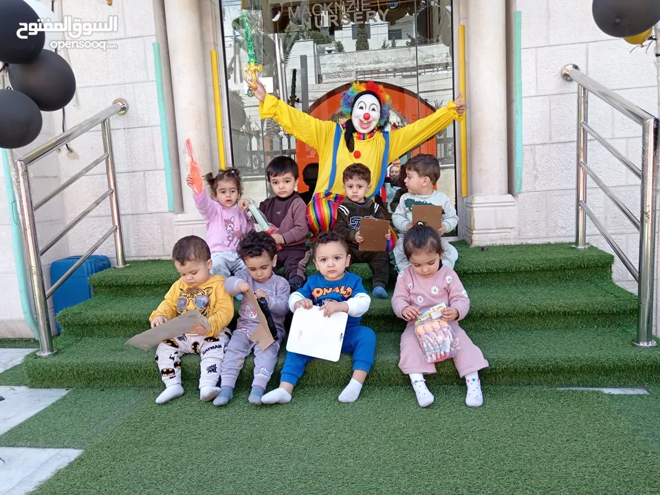 القناع والباروكه مجانا مع اللباس ومتوفر توصيل
